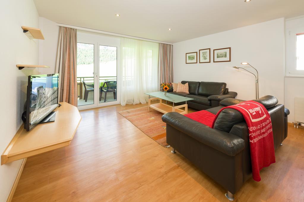 Dolce Vita Saas Fee Quarto foto